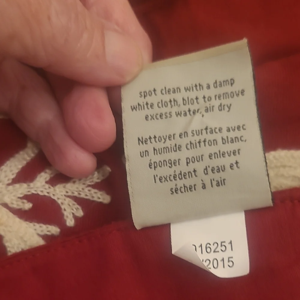 Pottery Barn Red and White Appliqué Santa Sleigh Table Runner